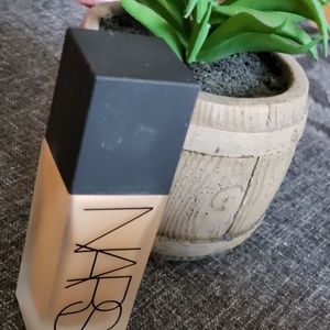 NARS ALL DAY WEIGHTLESS FOUNDATION (BARCELONA)
